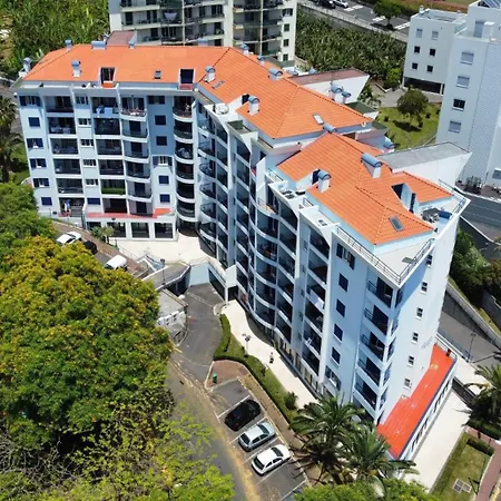 Апартаменты Madeira *